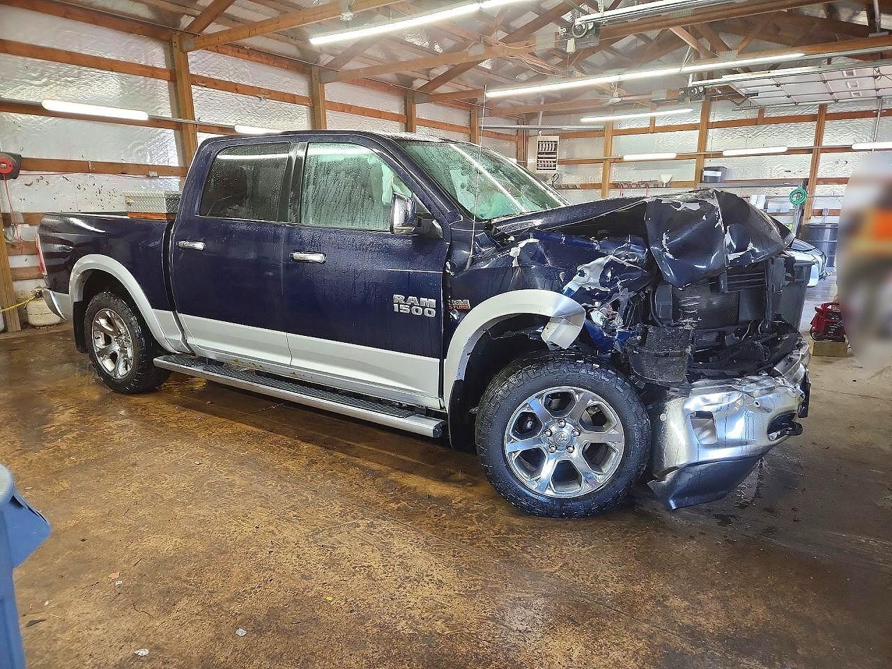 2017 Ram 1500 Laramie - Фото 4