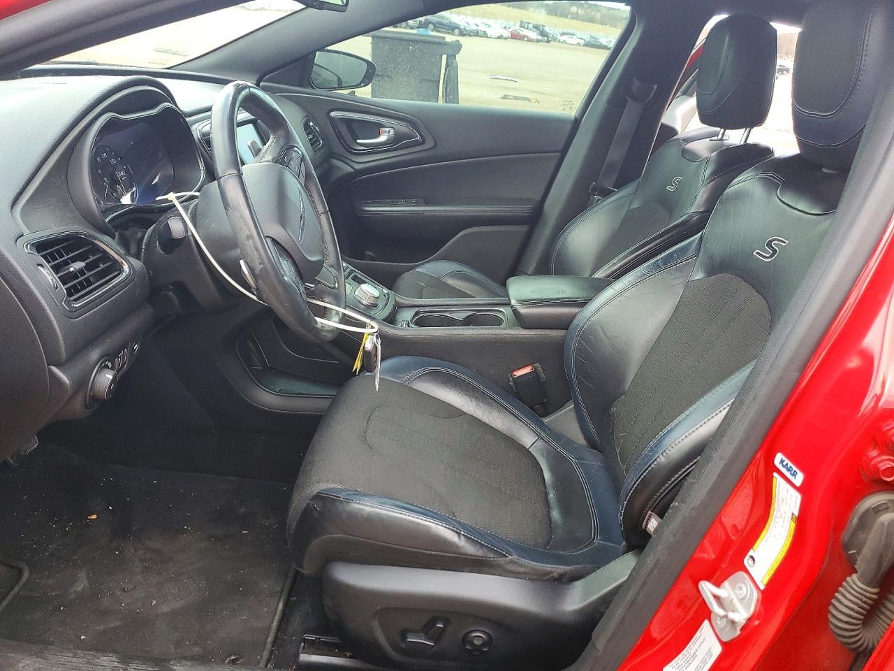 2016 Chrysler 200 S - Image 7