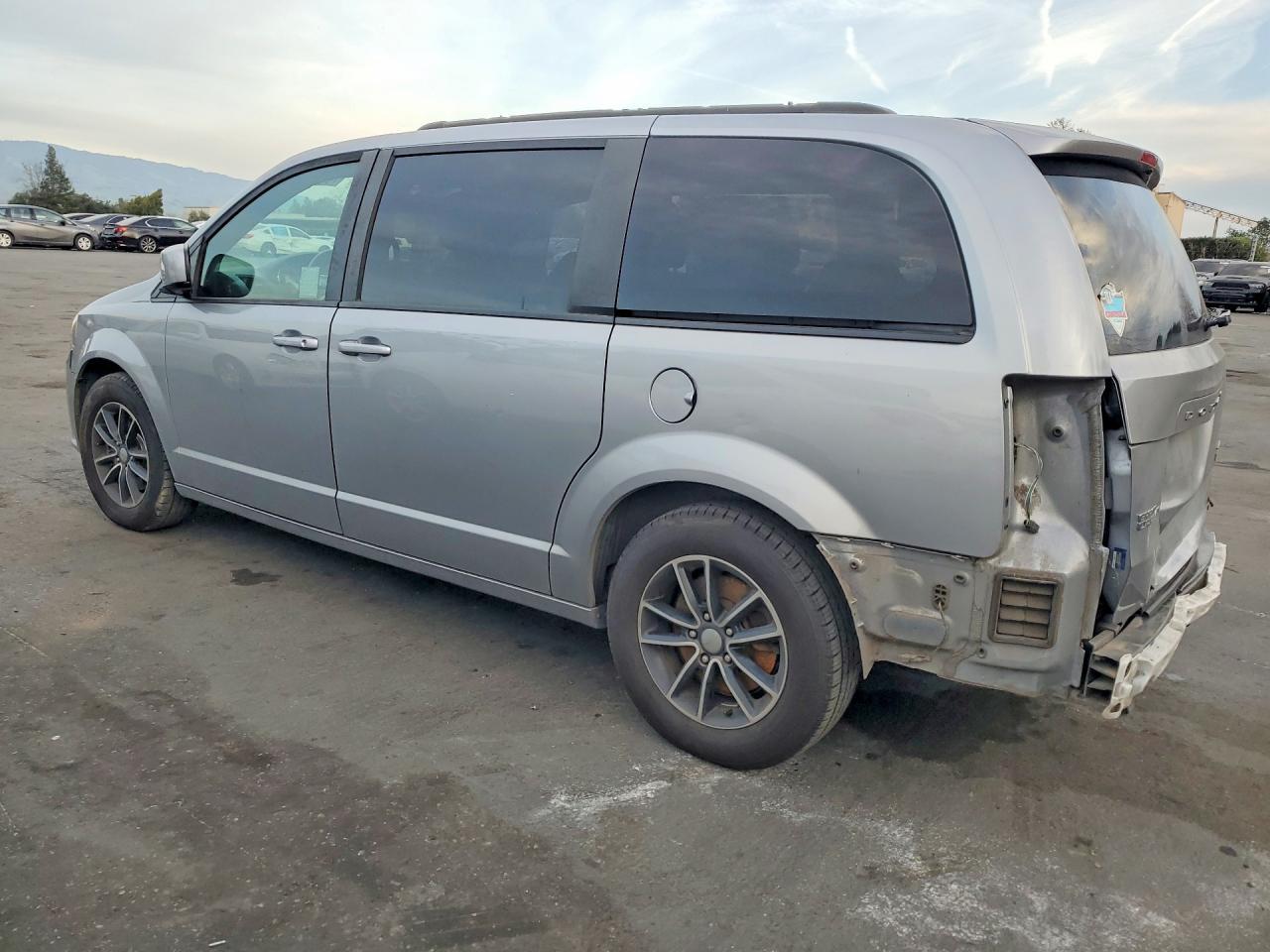 2019 Dodge Grand Caravan Gt - Фото 2