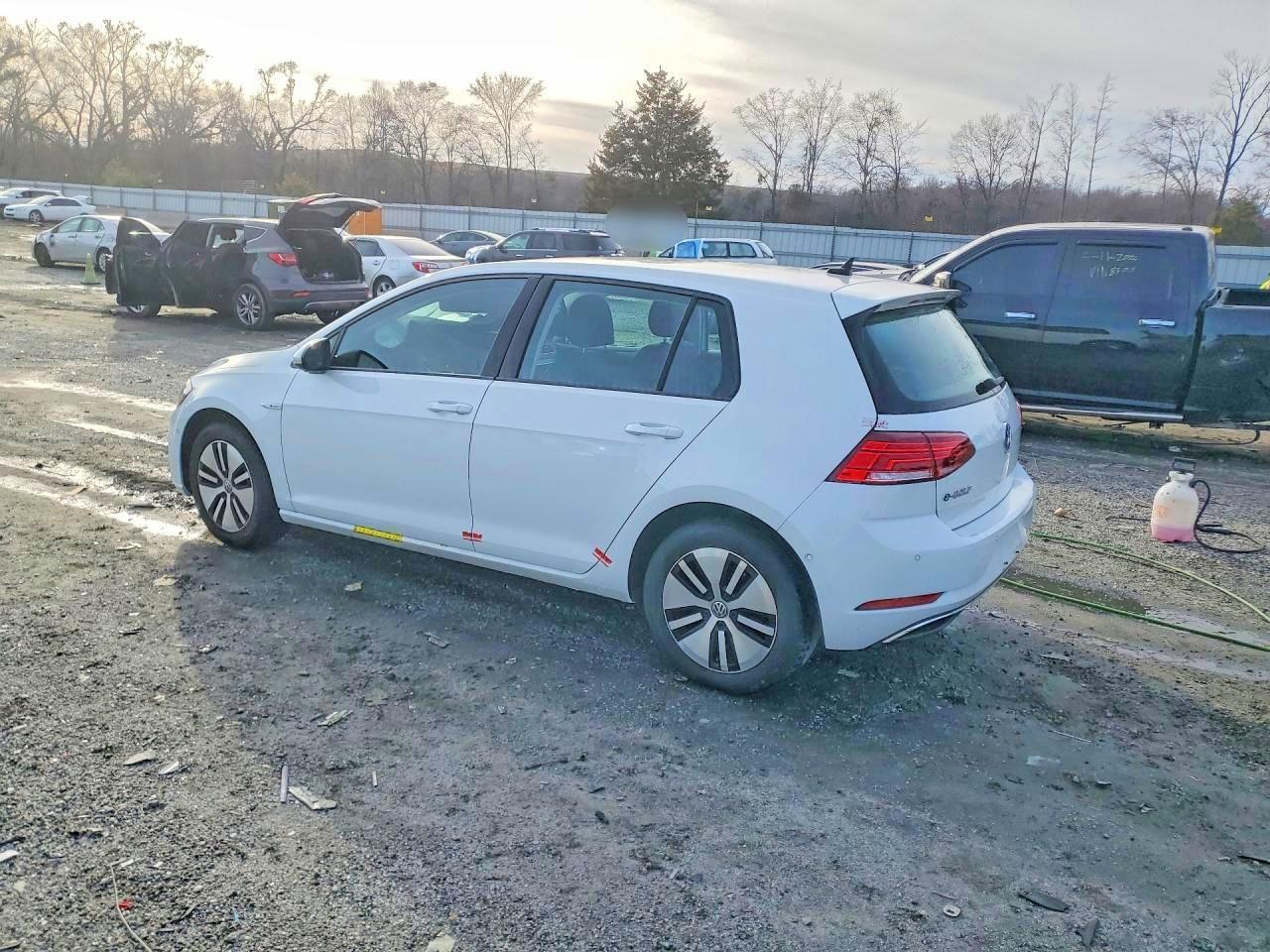 2019 Volkswagen E-Golf Sel Premium - Фото 2