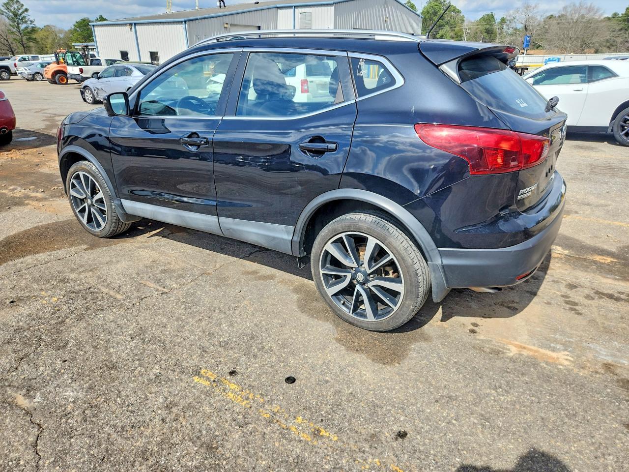 2017 Nissan Rogue Sport S - Фото 2