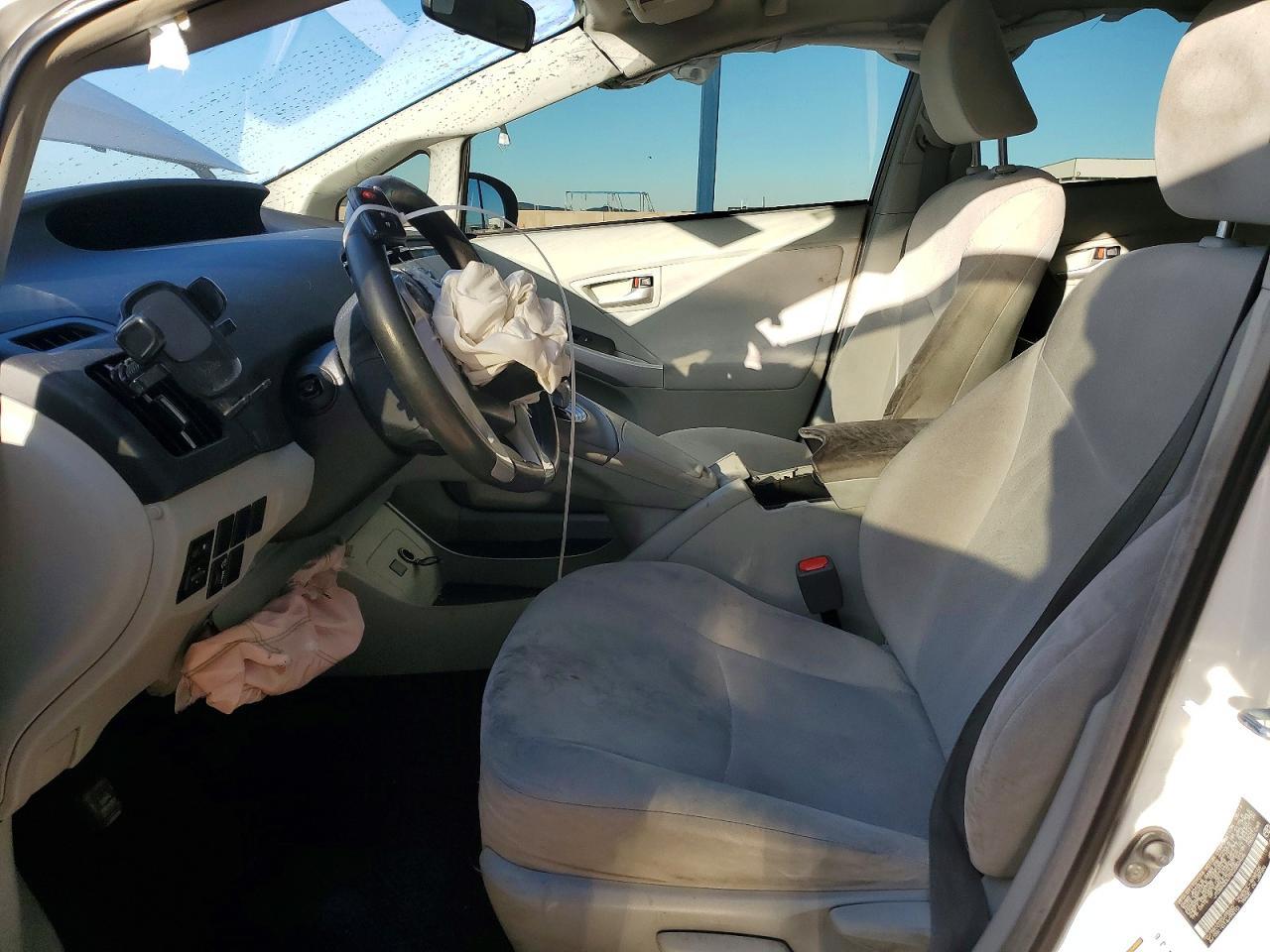 2014 Toyota Prius - Фото 7