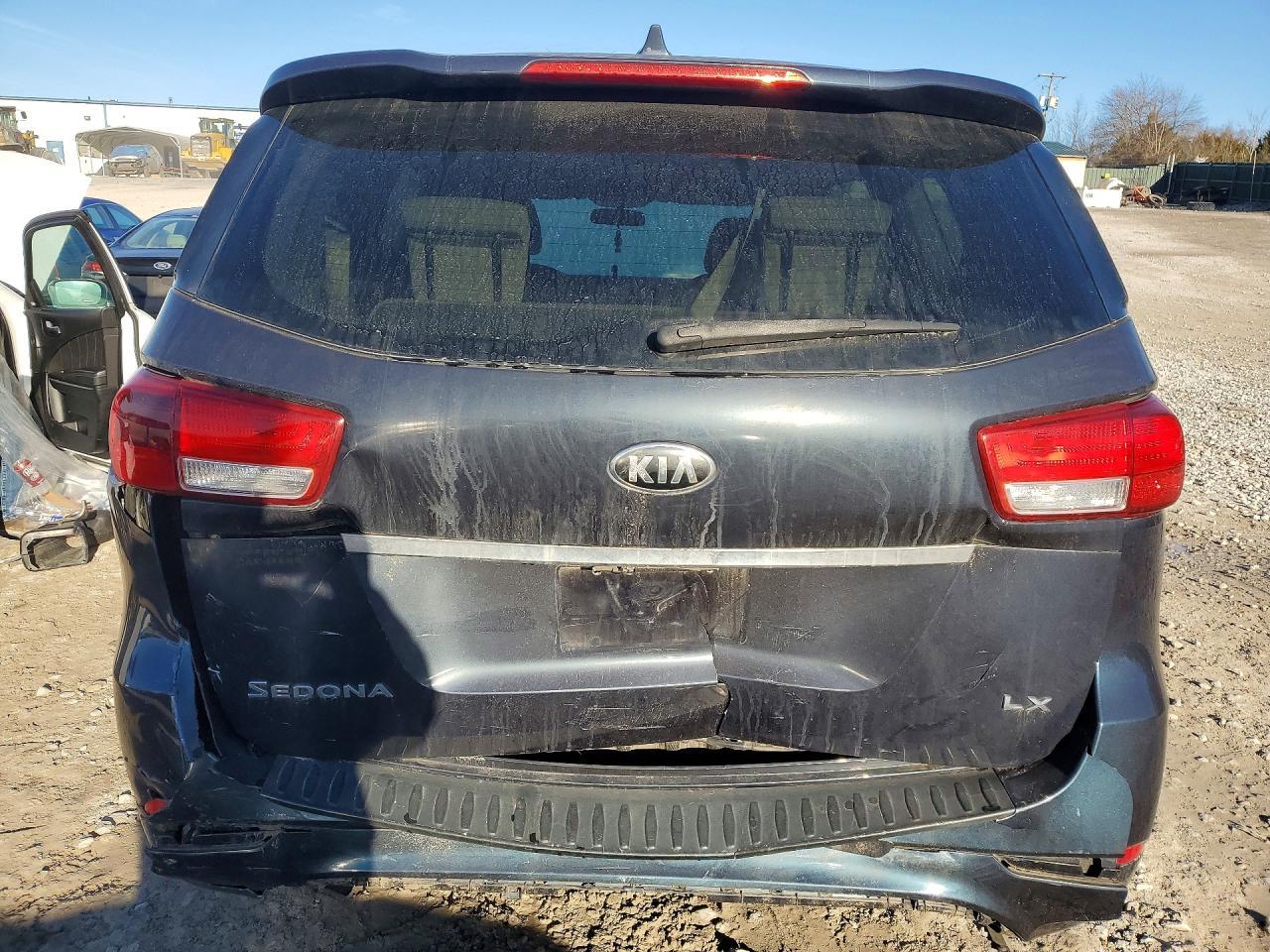 2015 Kia Sedona Lx - Фото 6