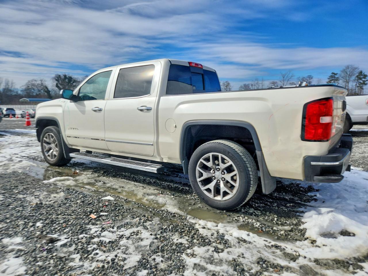 2015 GMC Sierra K1500 Slt - Image 2