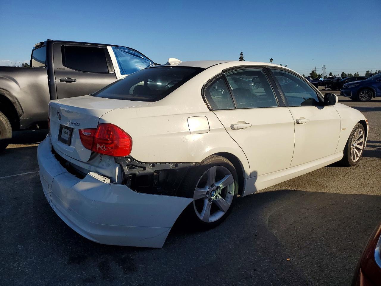 2011 BMW 328 I Sulev - Фото 3