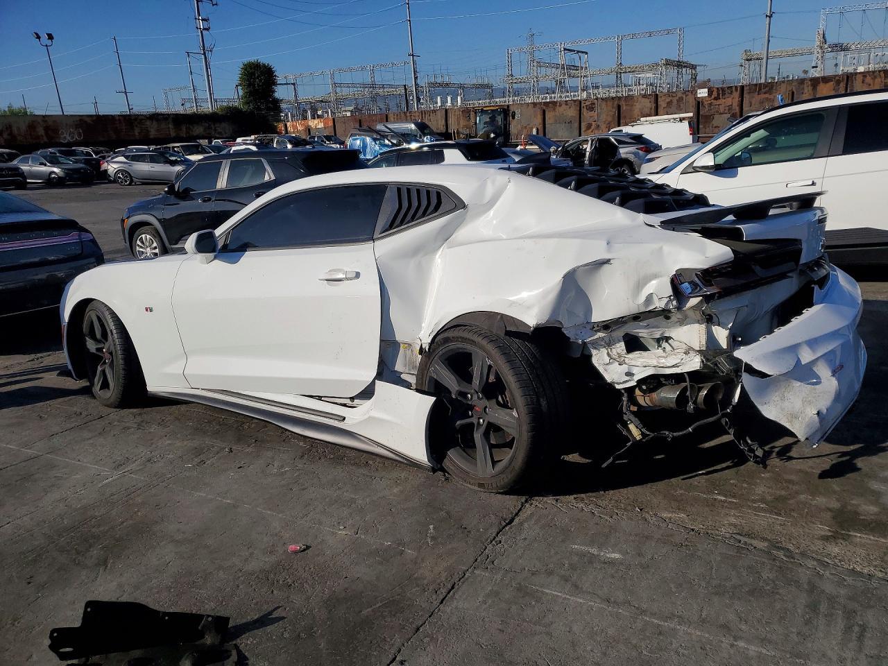2016 Chevrolet Camaro Ss - Фото 2