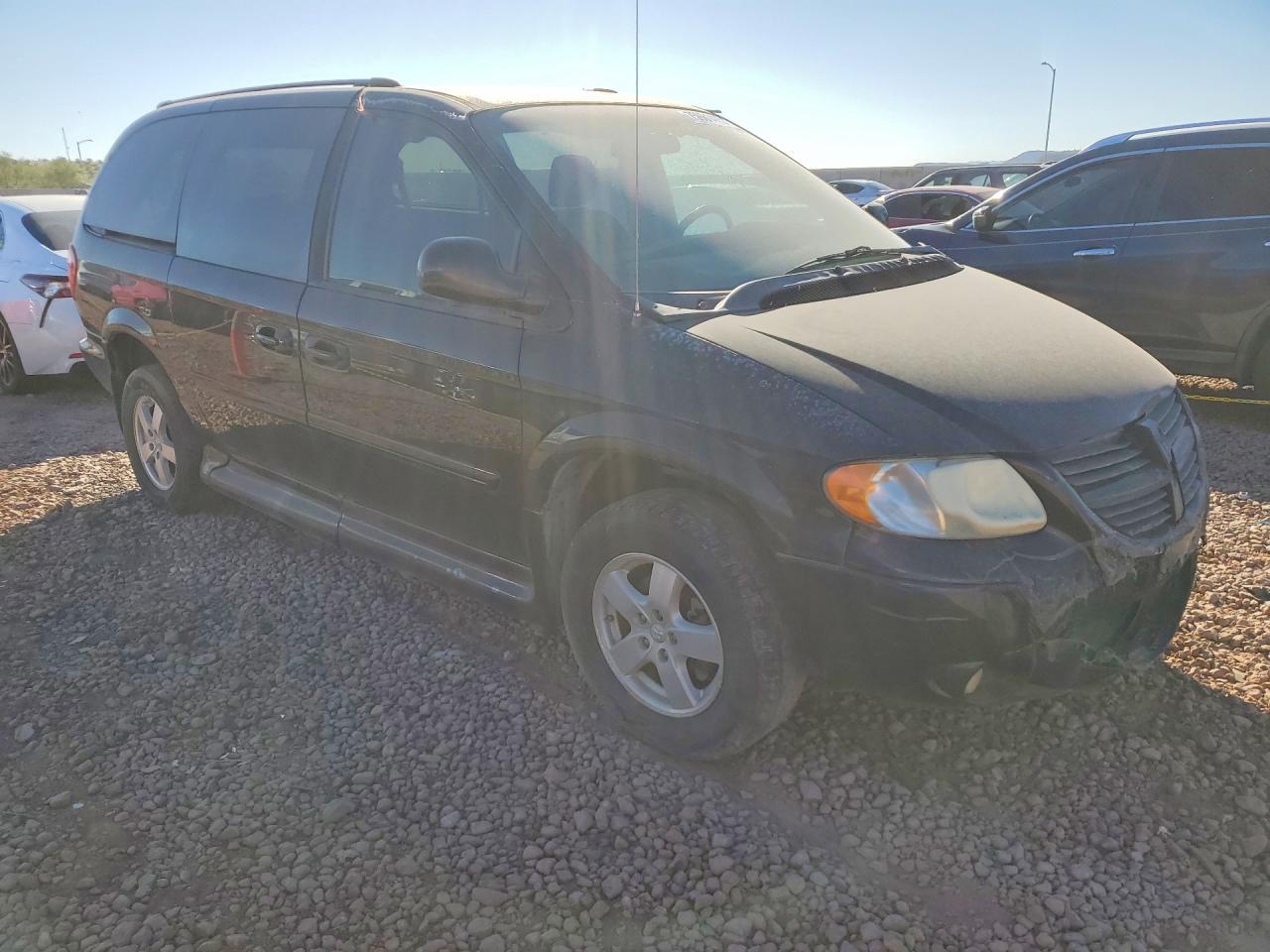 2005 Dodge Grand Caravan Sxt - Фото 4