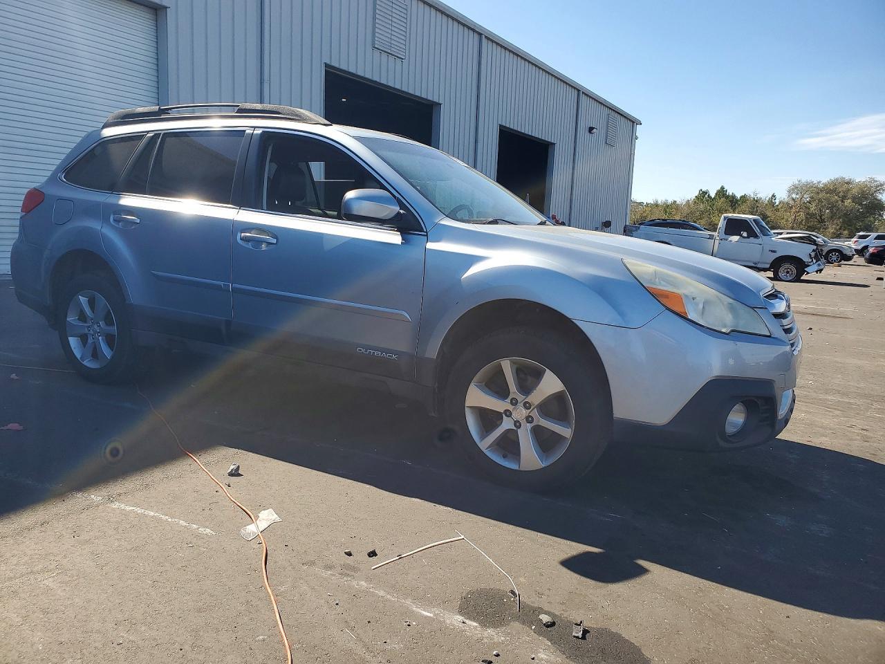 2013 Subaru Outback 2.5I Limited - Image 4