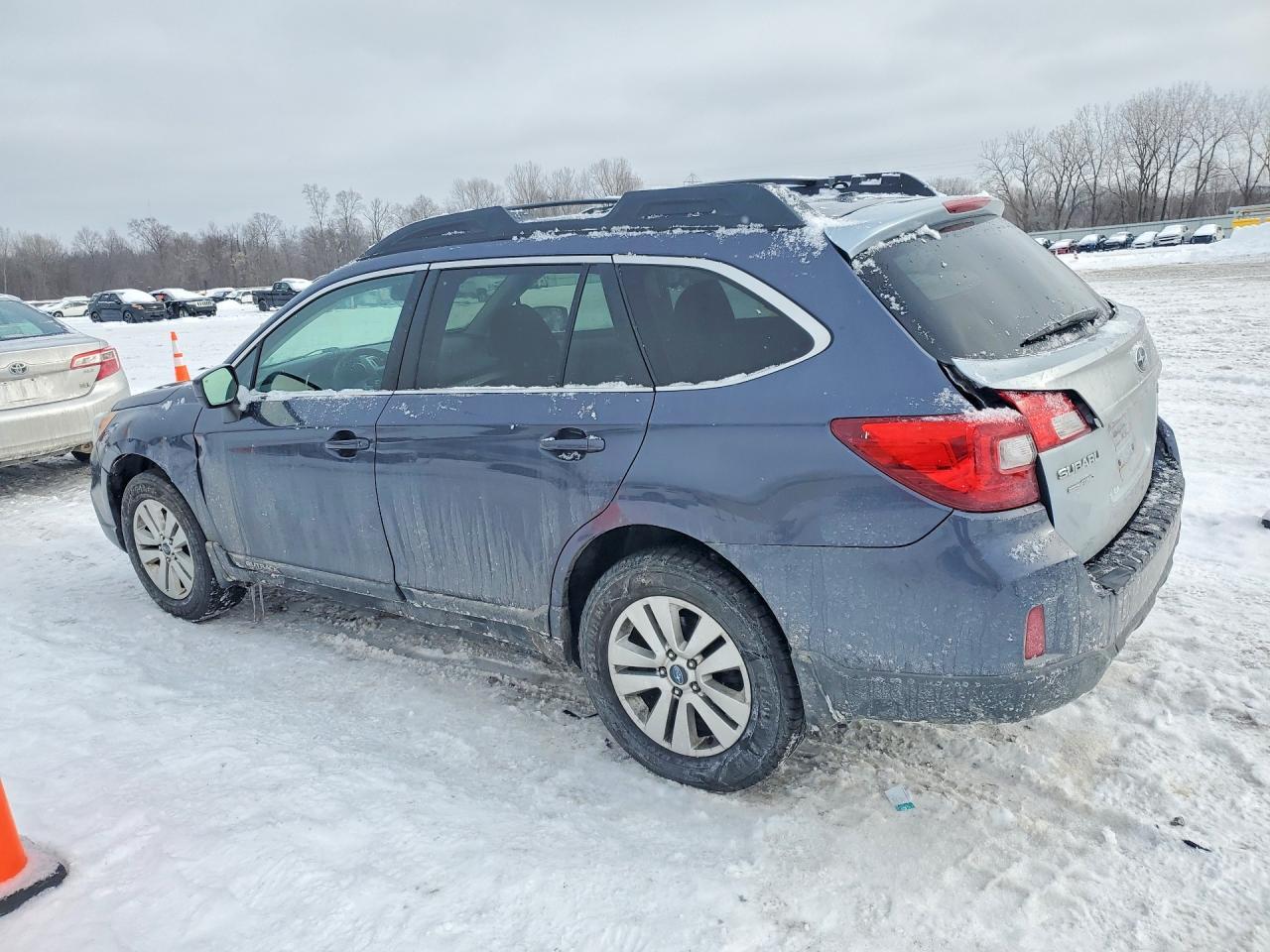 2015 Subaru Outback 2.5I Premium - Фото 2