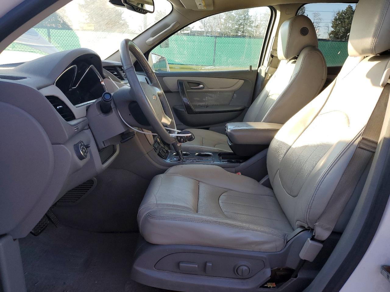 2017 Chevrolet Traverse Premier - Фото 7