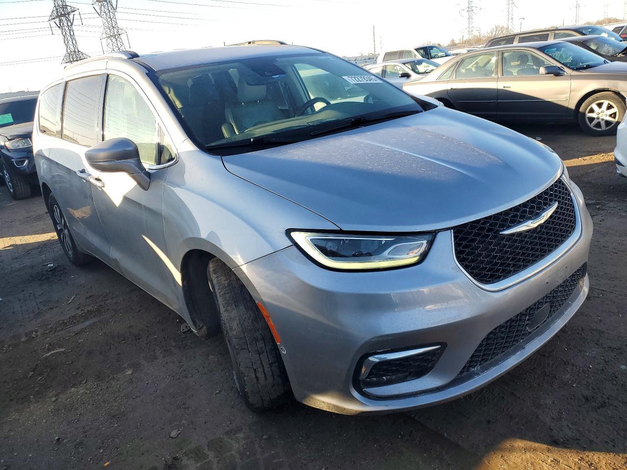 2021 Chrysler Pacifica Hybrid Touring L - Фото 4