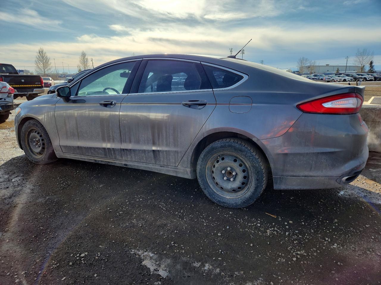 2013 Ford Fusion Se - Фото 2