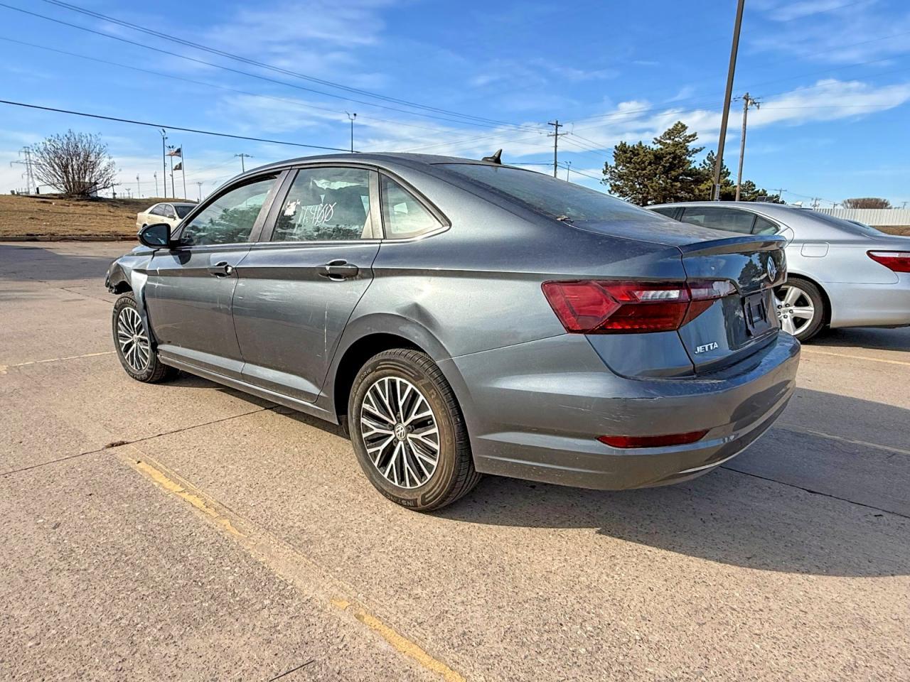 2021 Volkswagen Jetta S - Фото 3