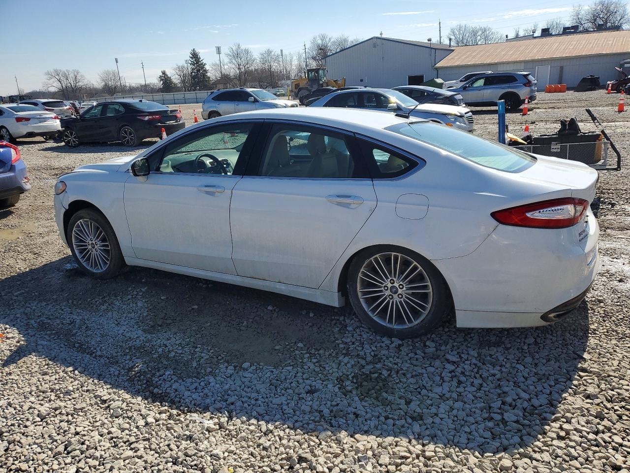 2014 Ford Fusion Se - Image 2