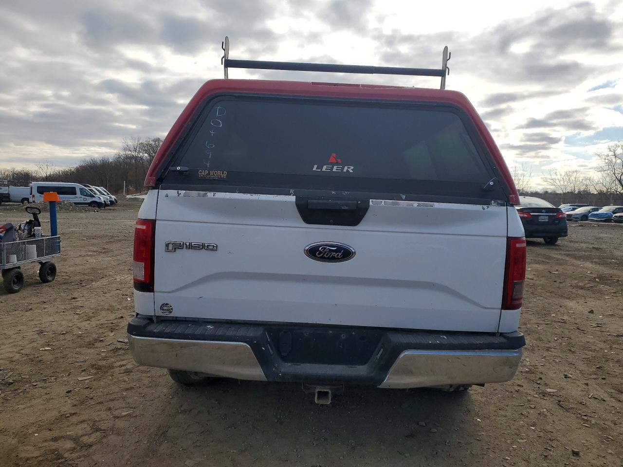 2017 Ford F150 Super Cab - Фото 6