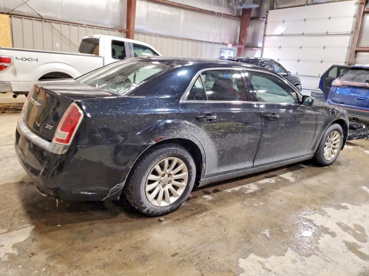 2012 Chrysler 300 - Фото 3