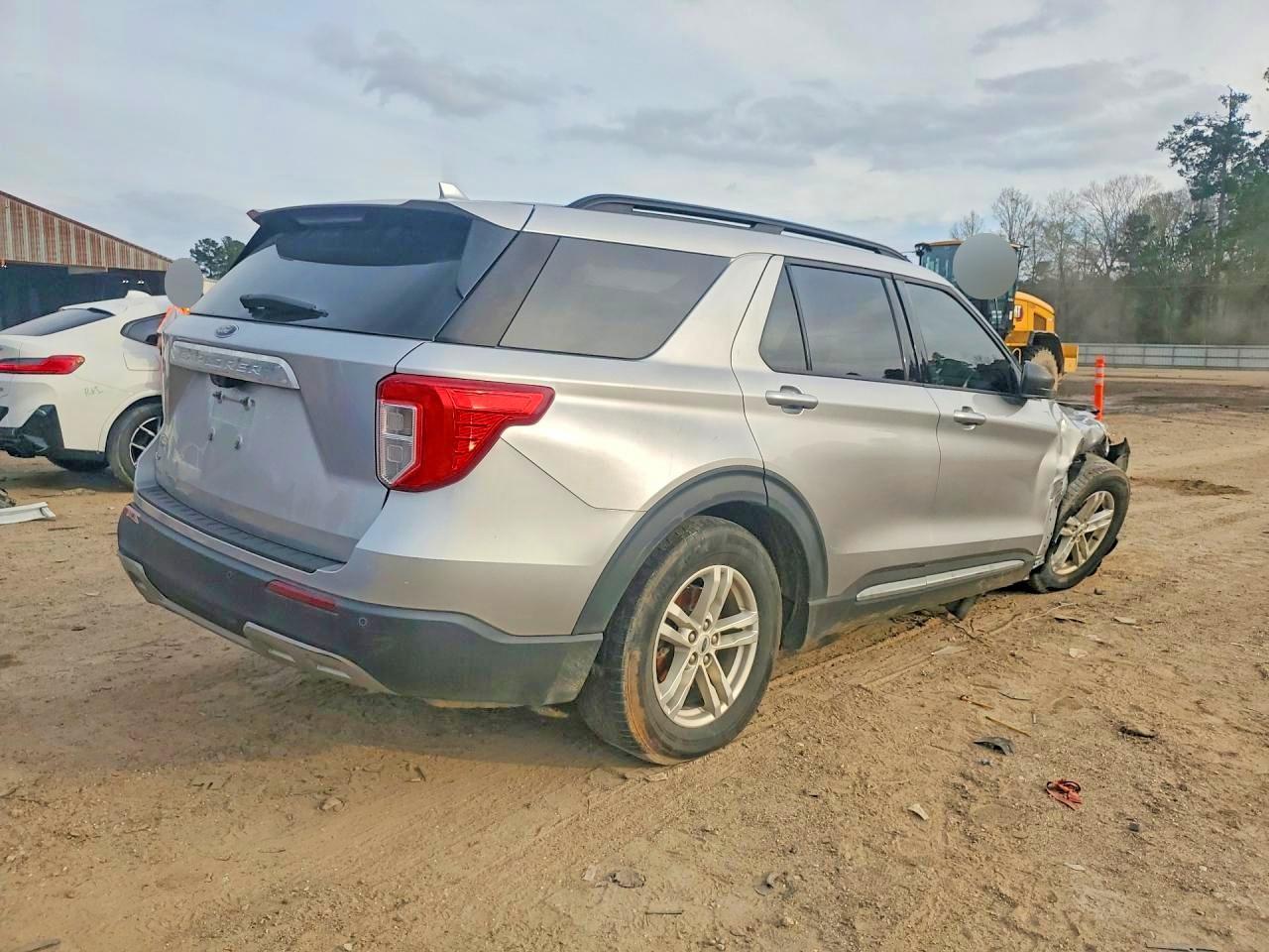 2020 Ford Explorer Xlt - Фото 3