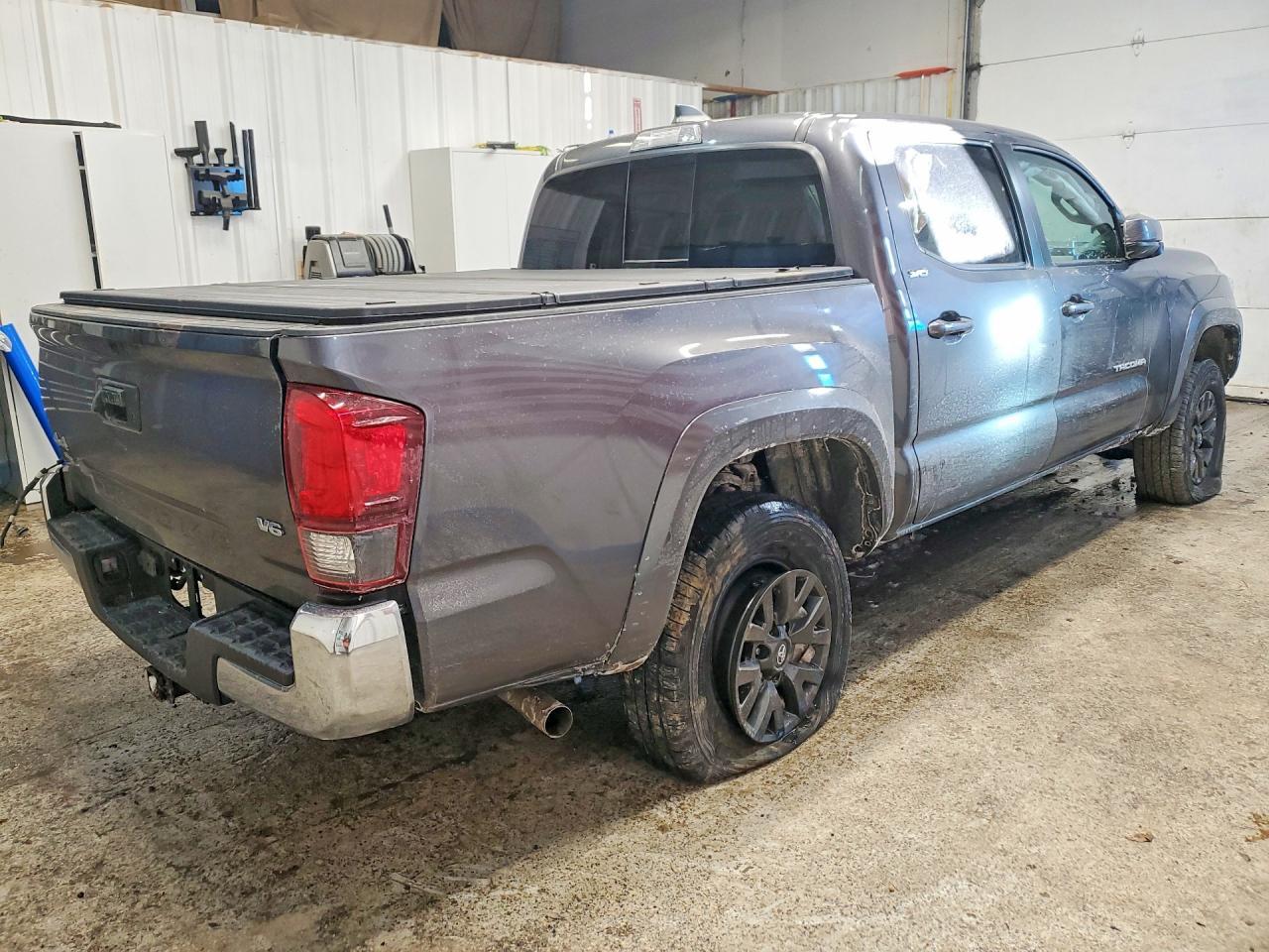 2023 Toyota Tacoma Double Cab - Image 3