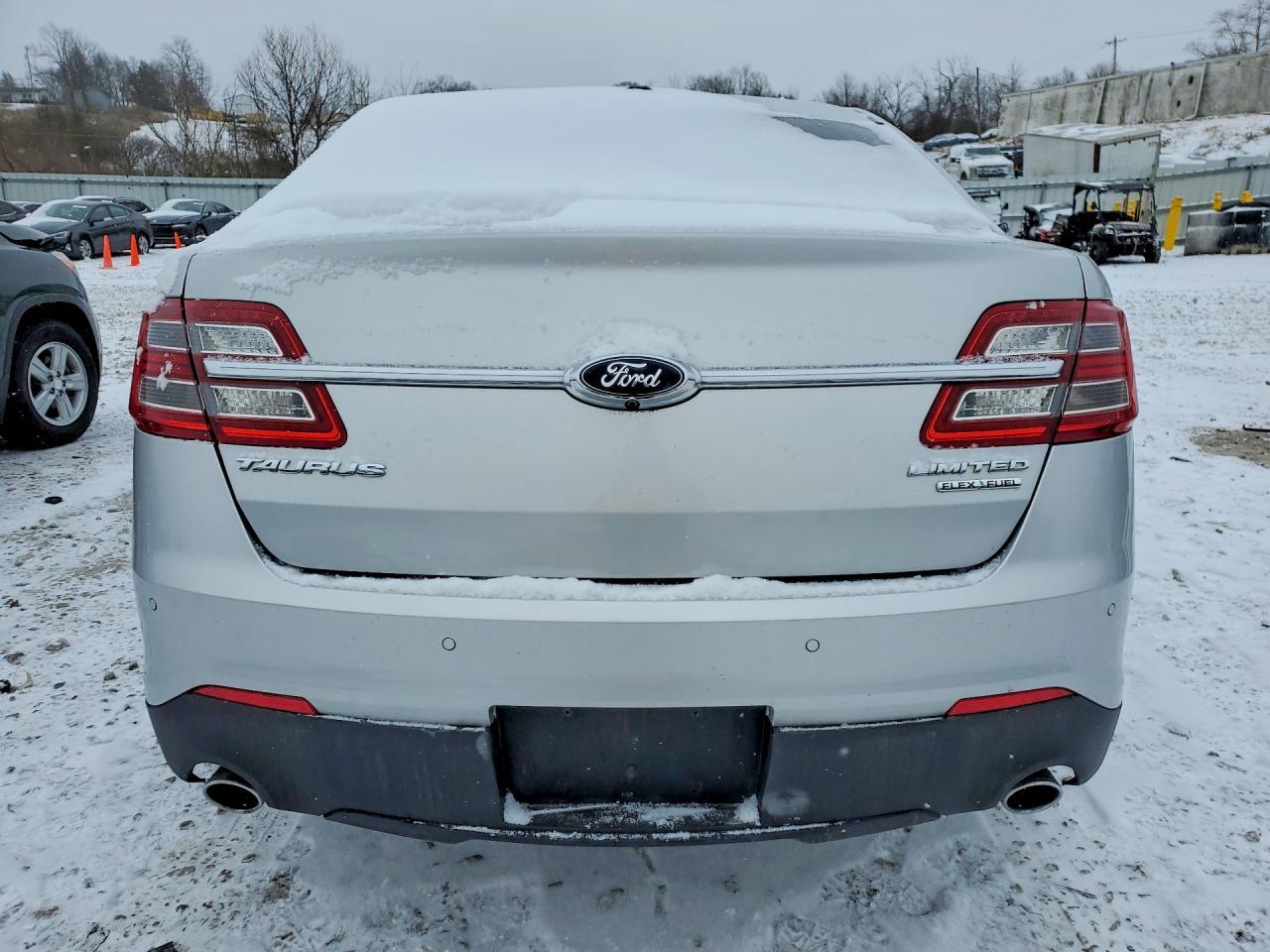 2015 Ford Taurus Limited - Фото 6