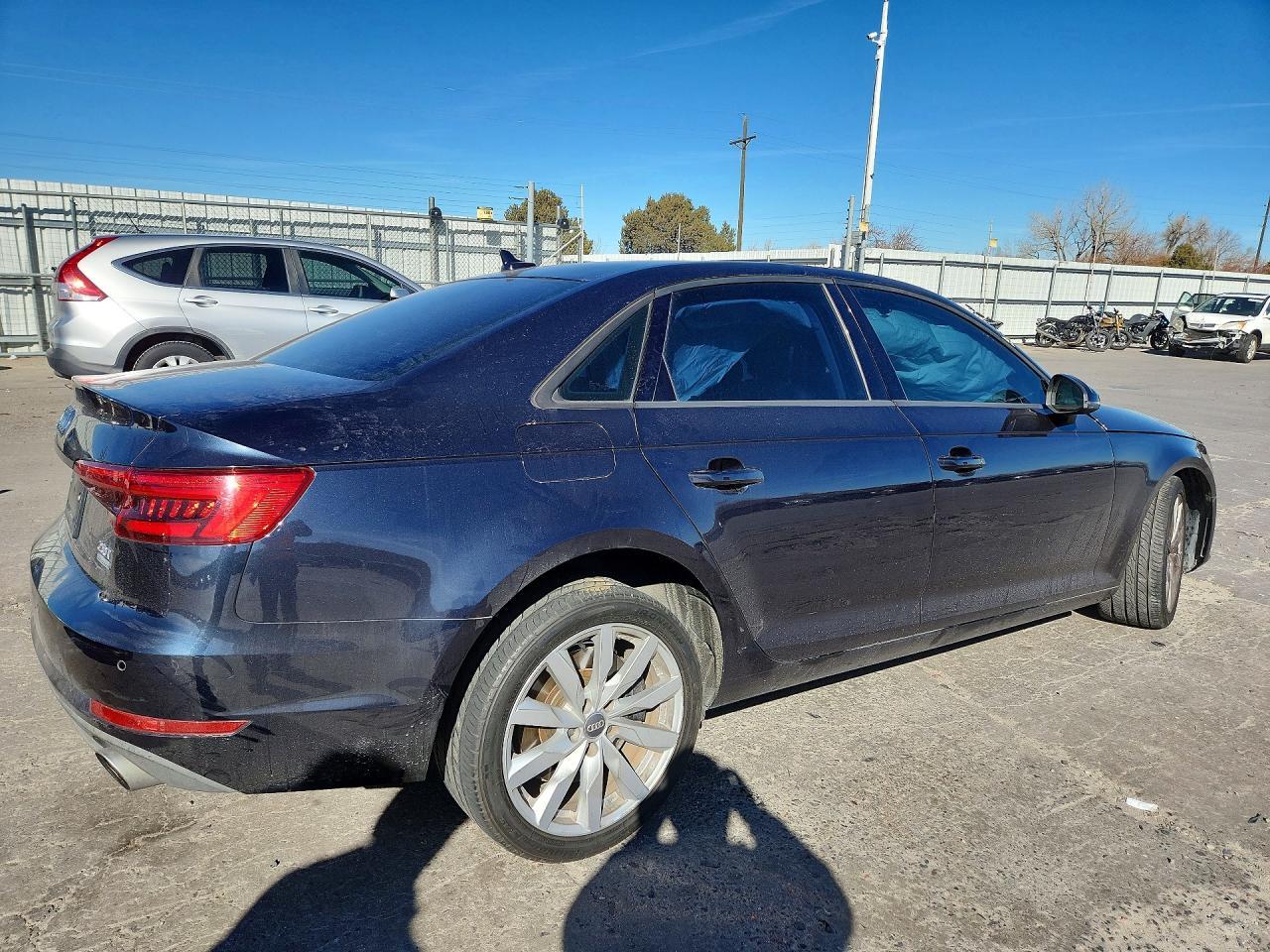 2017 Audi A4 Premium - Фото 3