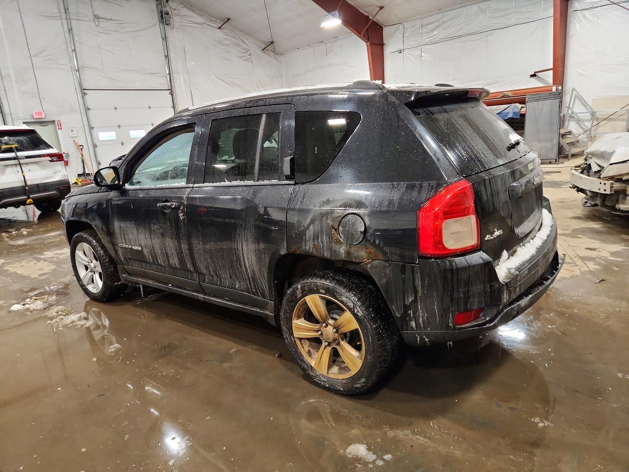 2011 Jeep Compass Sport - Фото 2