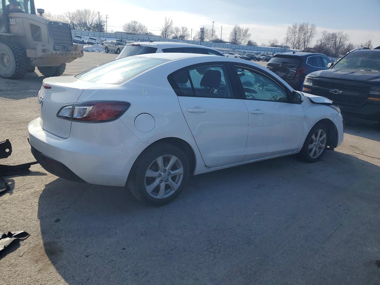 2010 Mazda 3 I - Image 3