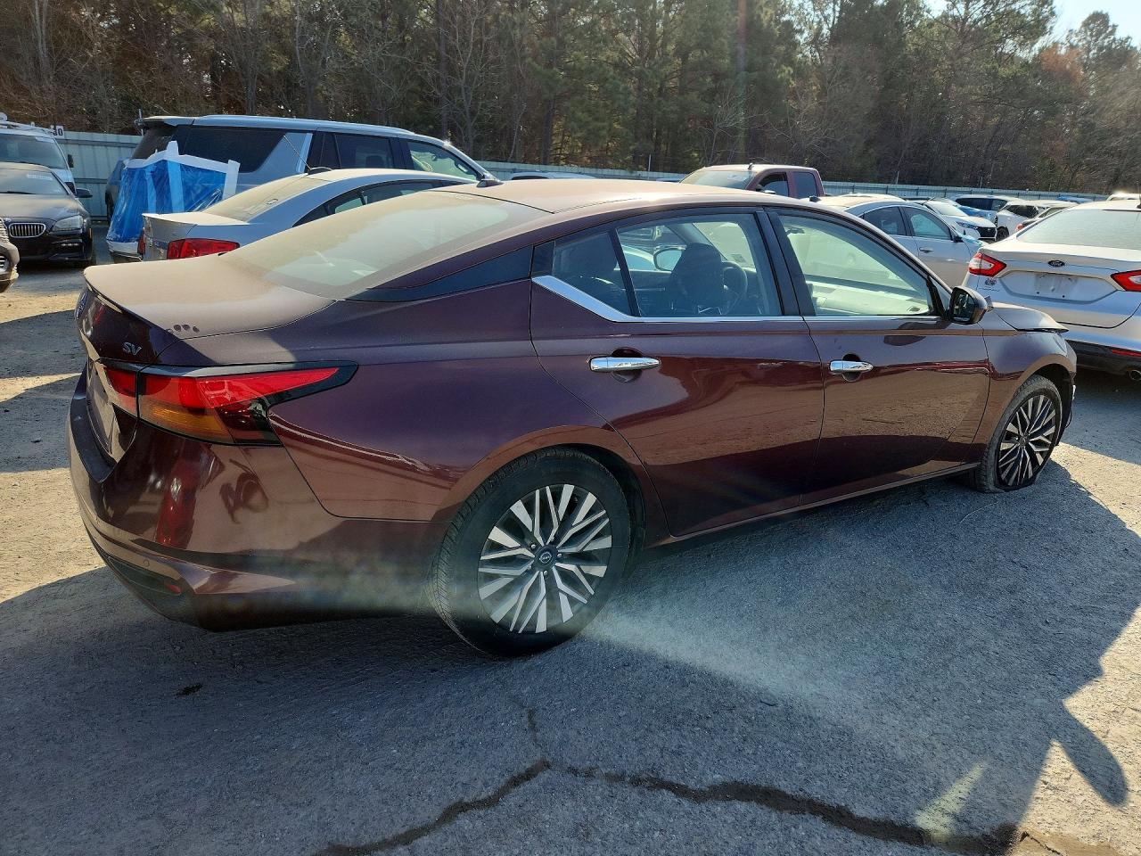 2023 Nissan Altima Sv - Image 3