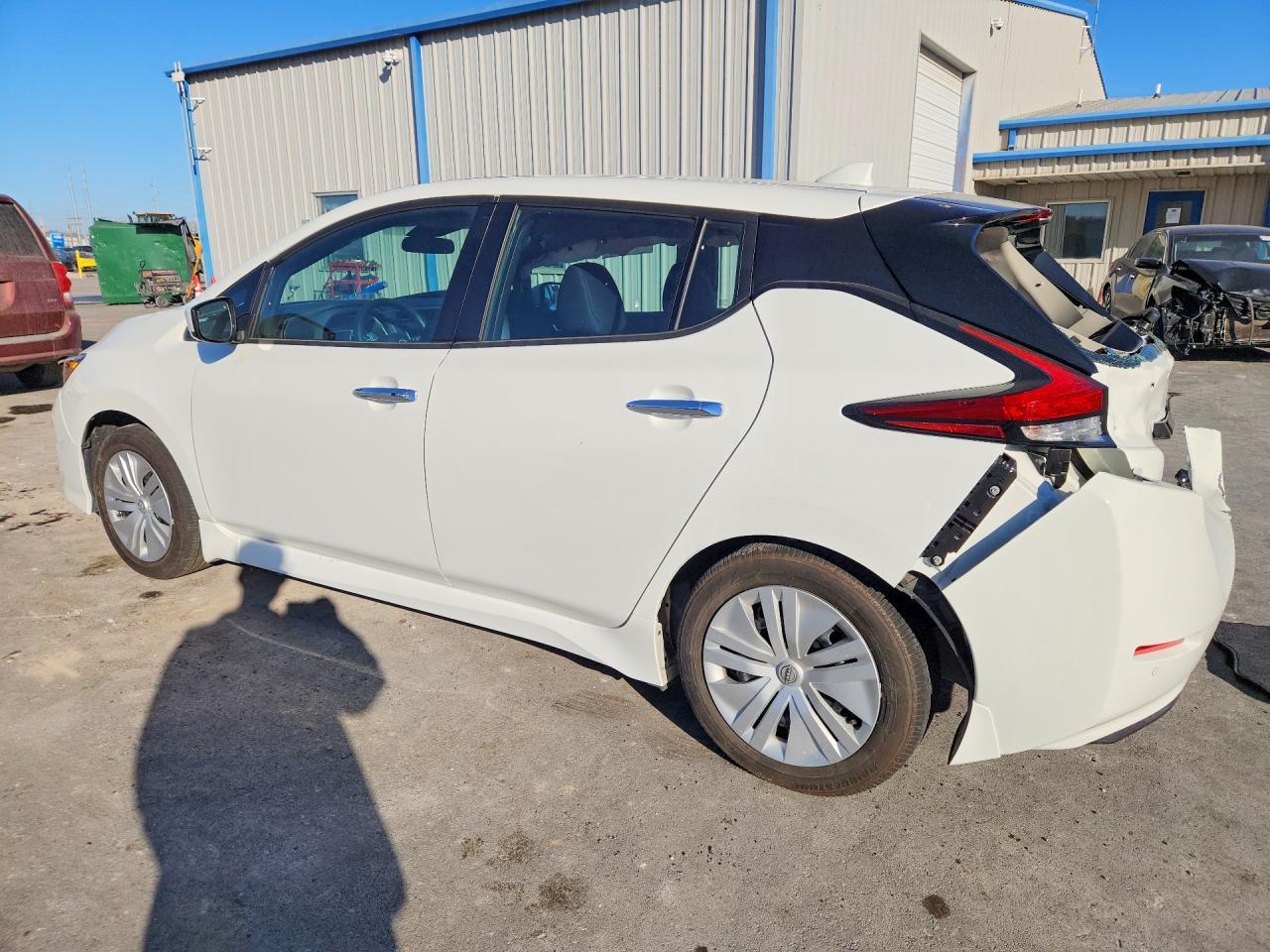 2025 Nissan Leaf S - Image 2