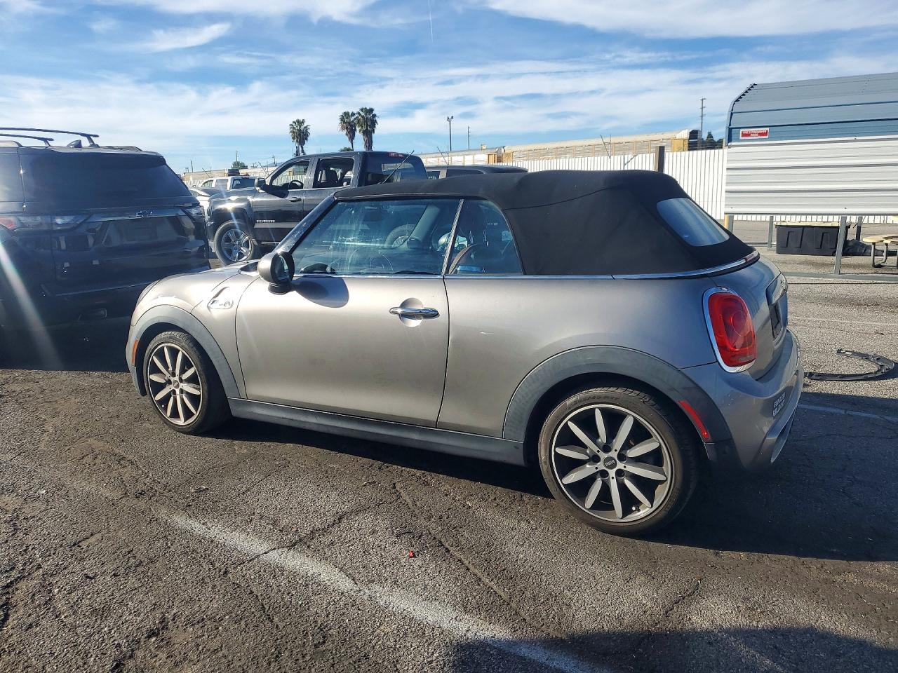 2016 Mini Cooper S - Image 2