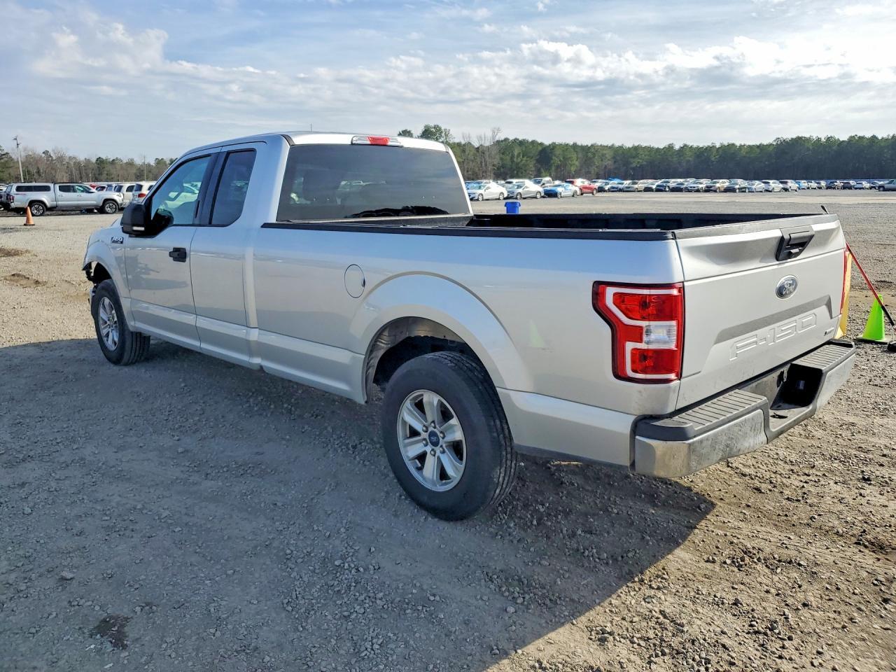 2019 Ford F150 Super Cab - Фото 2