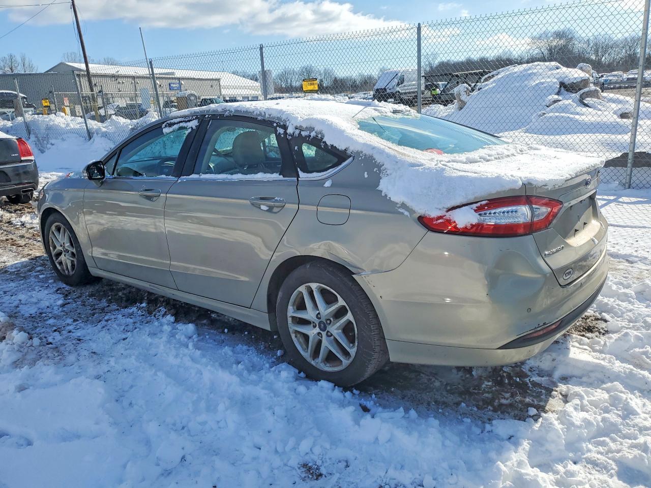 2015 Ford Fusion Se - Фото 2