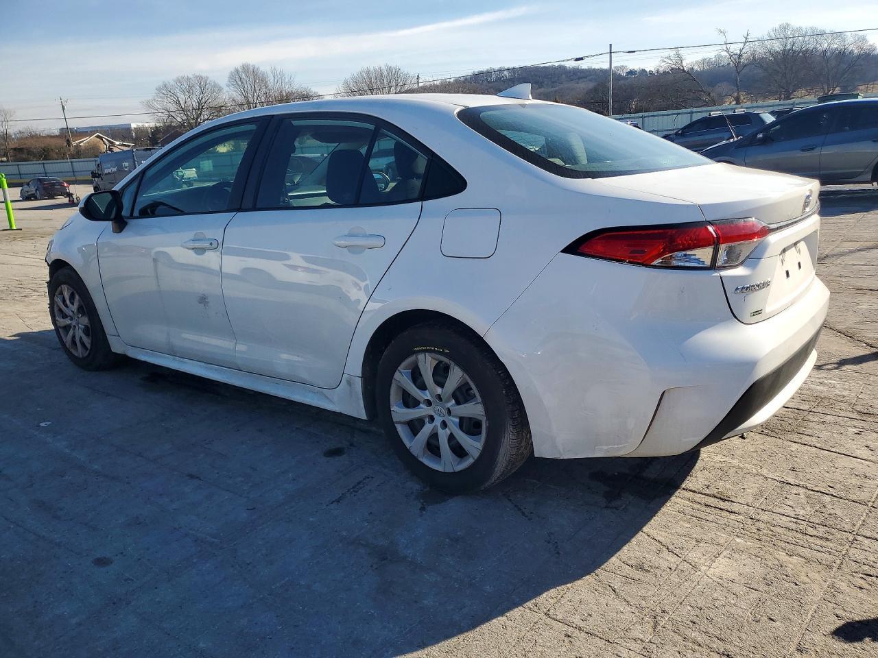 2022 Toyota Corolla Le - Фото 2