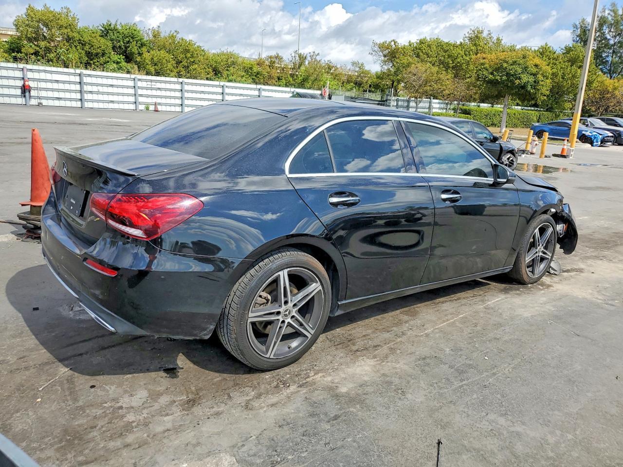 2021 Mercedes-Benz A 220 - Image 3