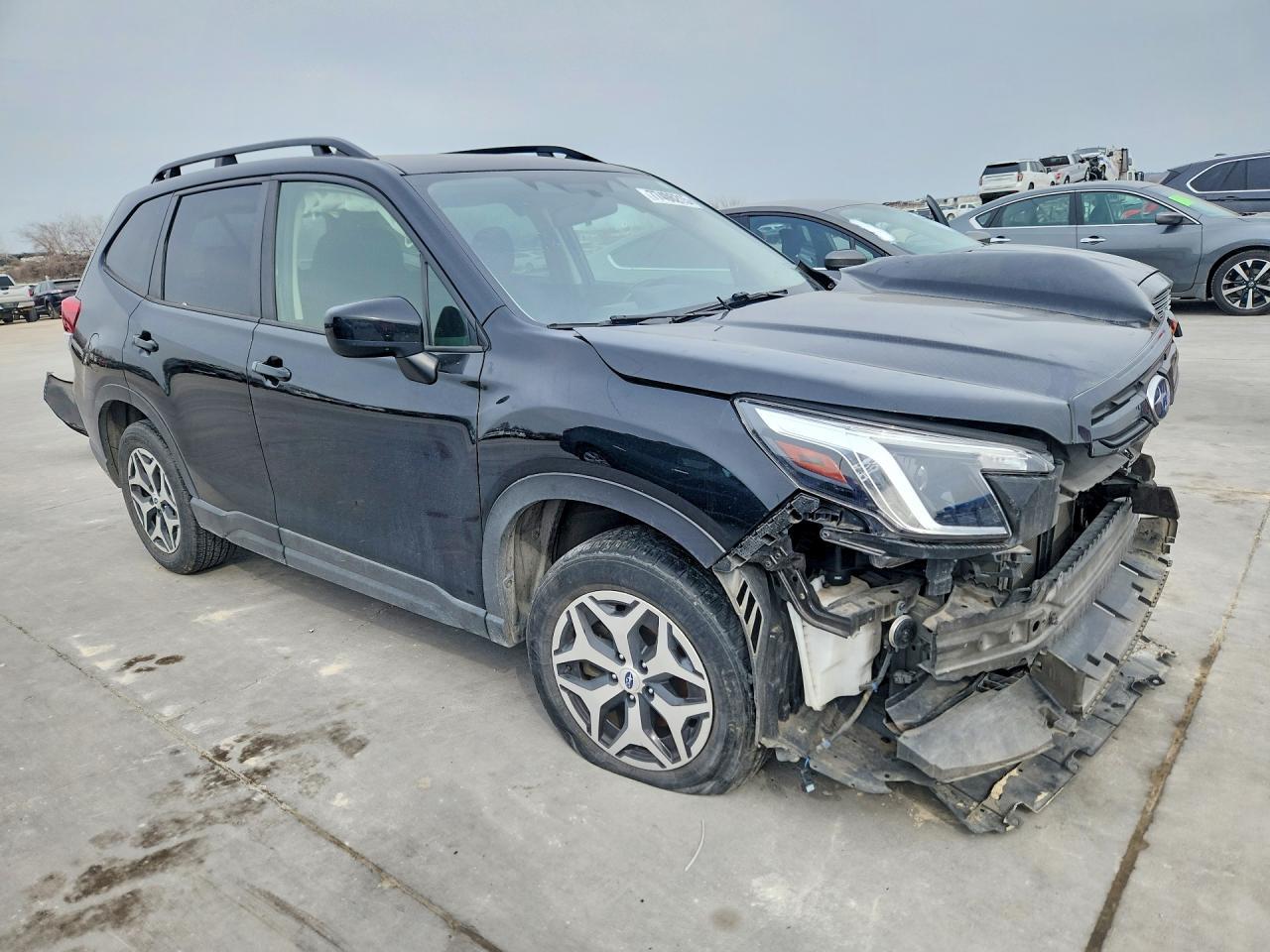 2022 Subaru Forester Premium - Image 4