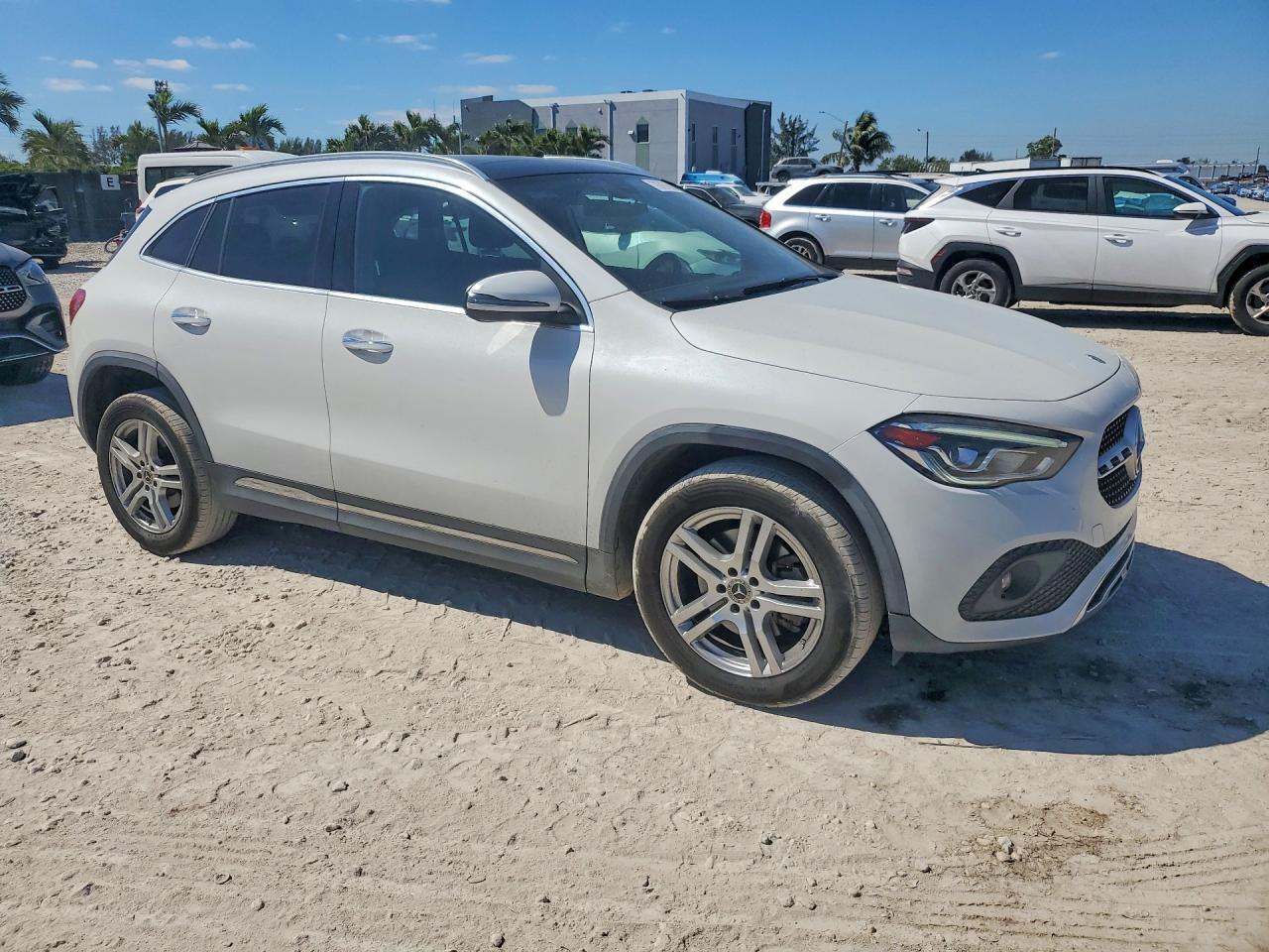 2021 Mercedes-Benz Gla 250 4Matic - Image 4