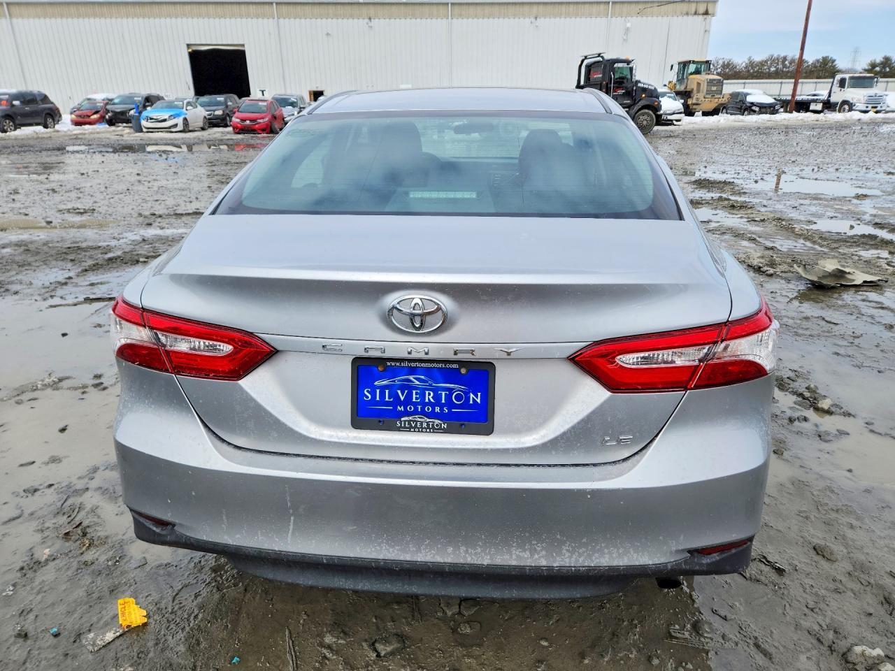 2018 Toyota Camry Le - Image 6