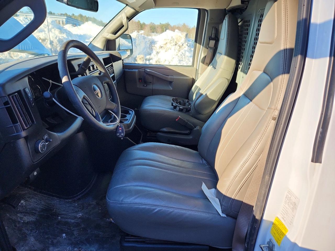 2024 GMC Savana G2500 - Фото 7