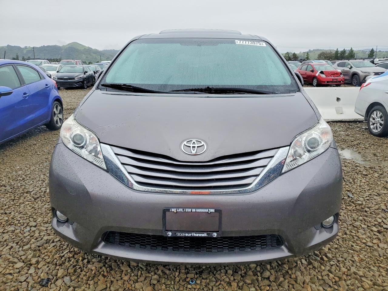 2017 Toyota Sienna Xle - Фото 5