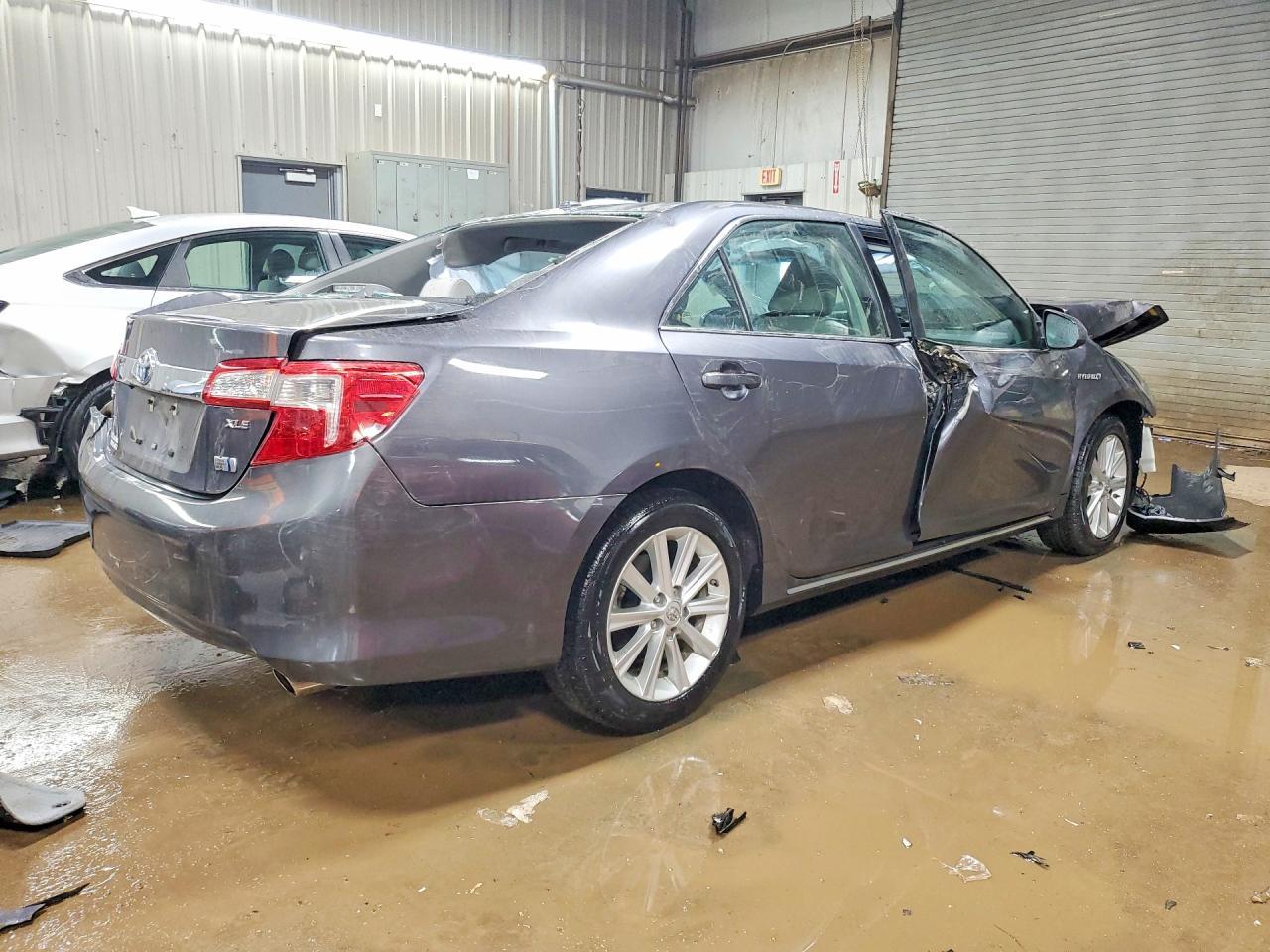 2013 Toyota Camry Hybrid Xle - Фото 3