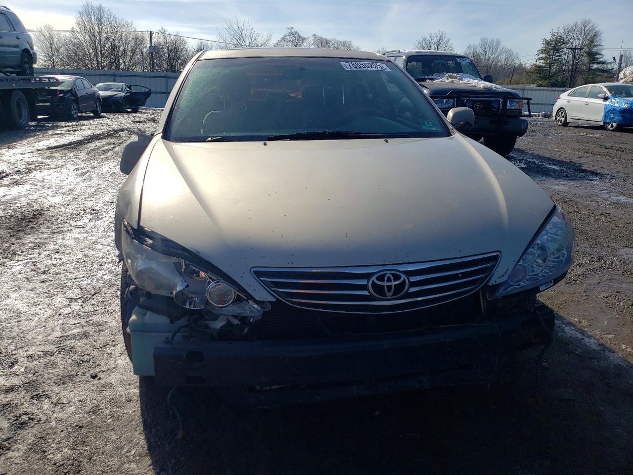 2005 Toyota Camry Le - Image 5
