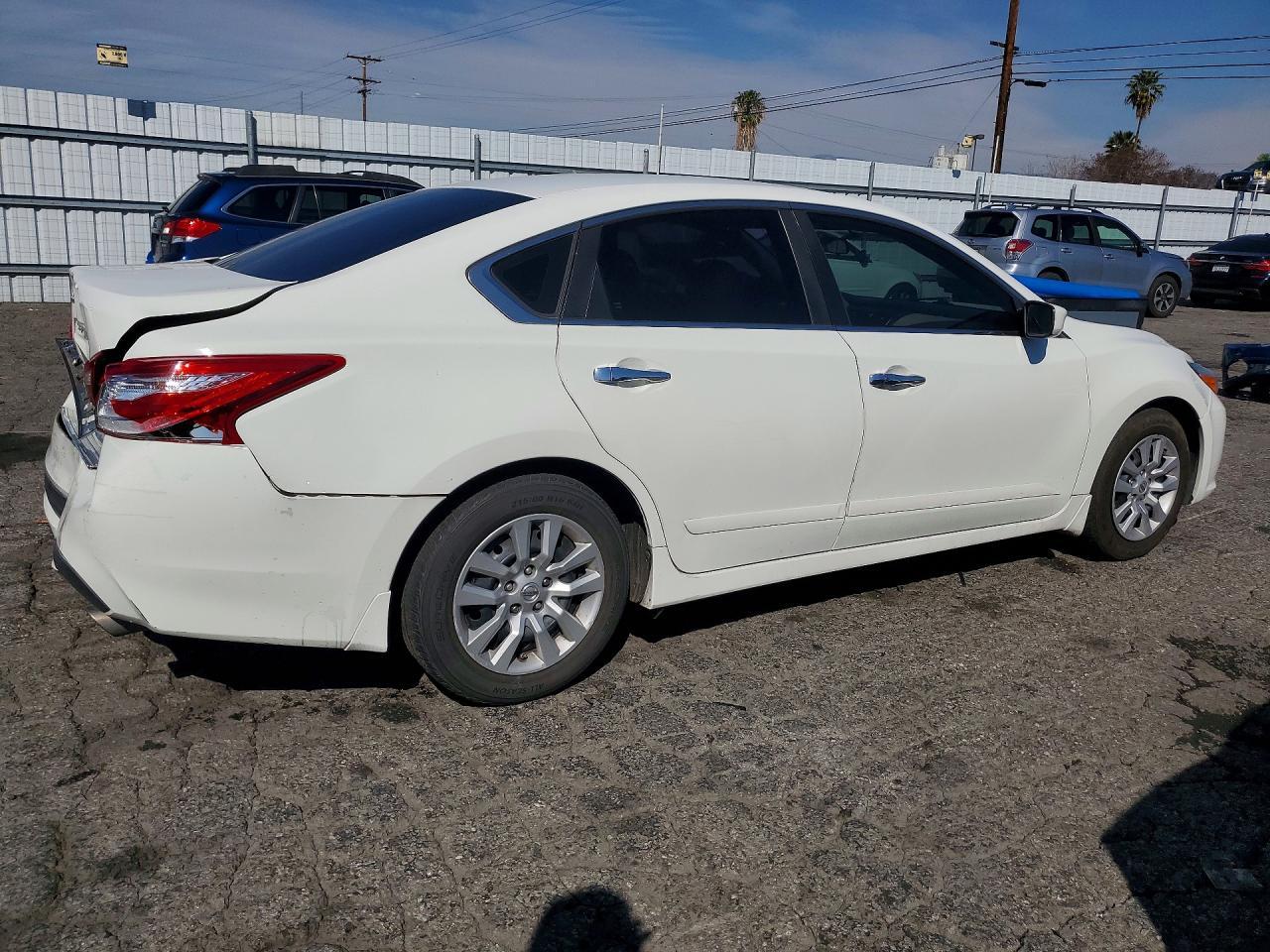 2017 Nissan Altima 2.5 - Фото 3