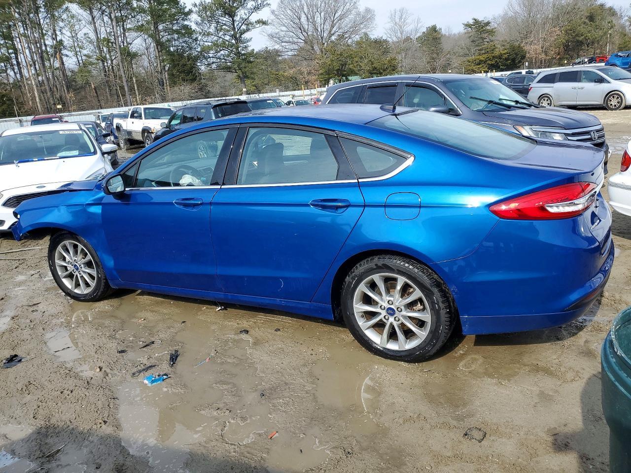 2017 Ford Fusion Se - Фото 2