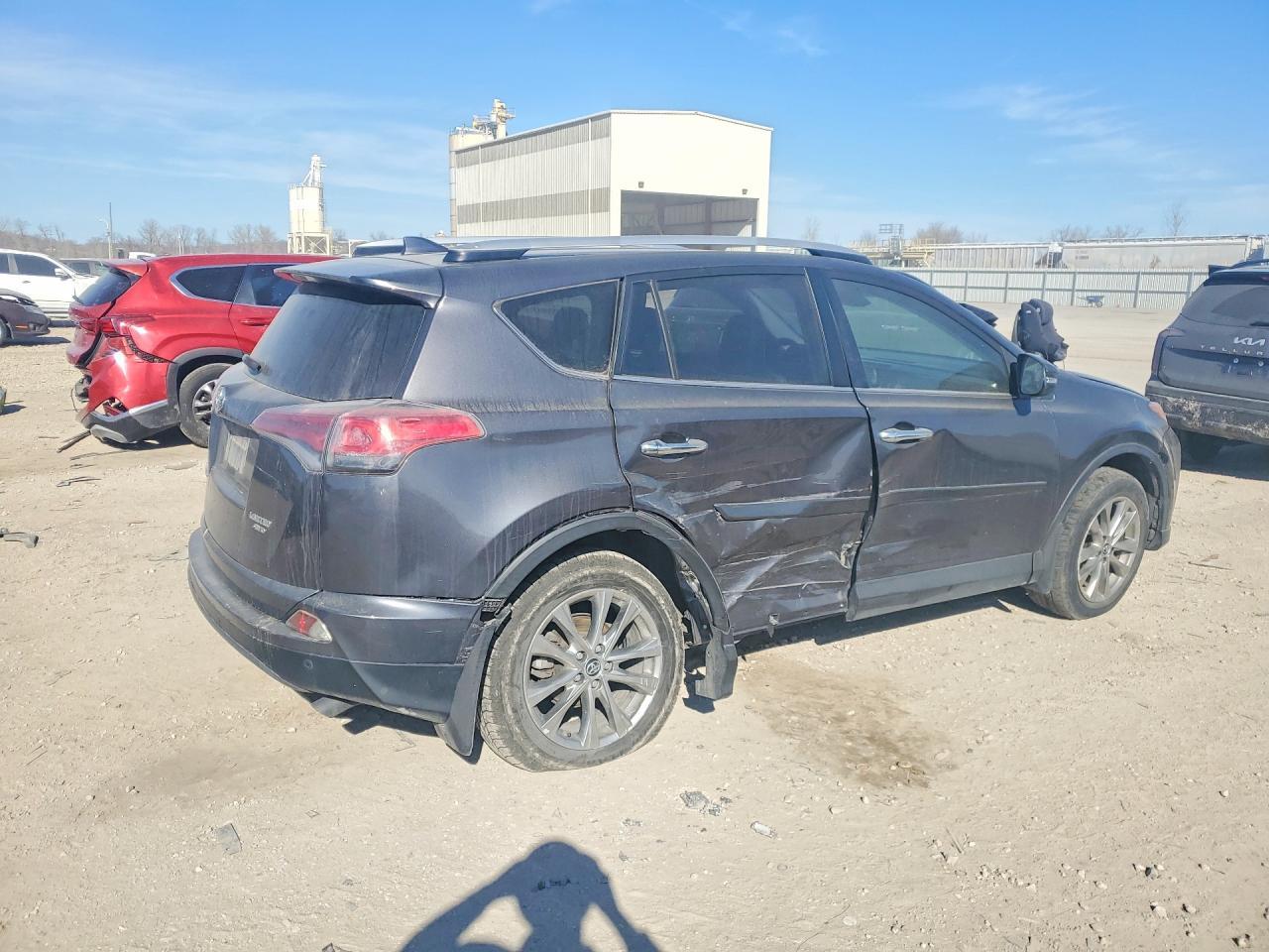 2016 Toyota Rav4 Limited - Image 3
