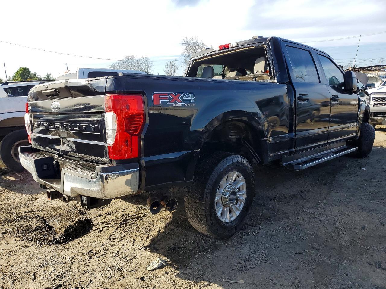 2021 Ford F250 Super Duty - Image 3