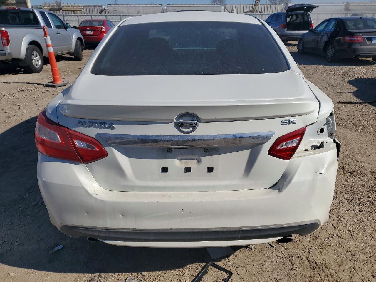 2016 Nissan Altima 2.5 - Фото 6