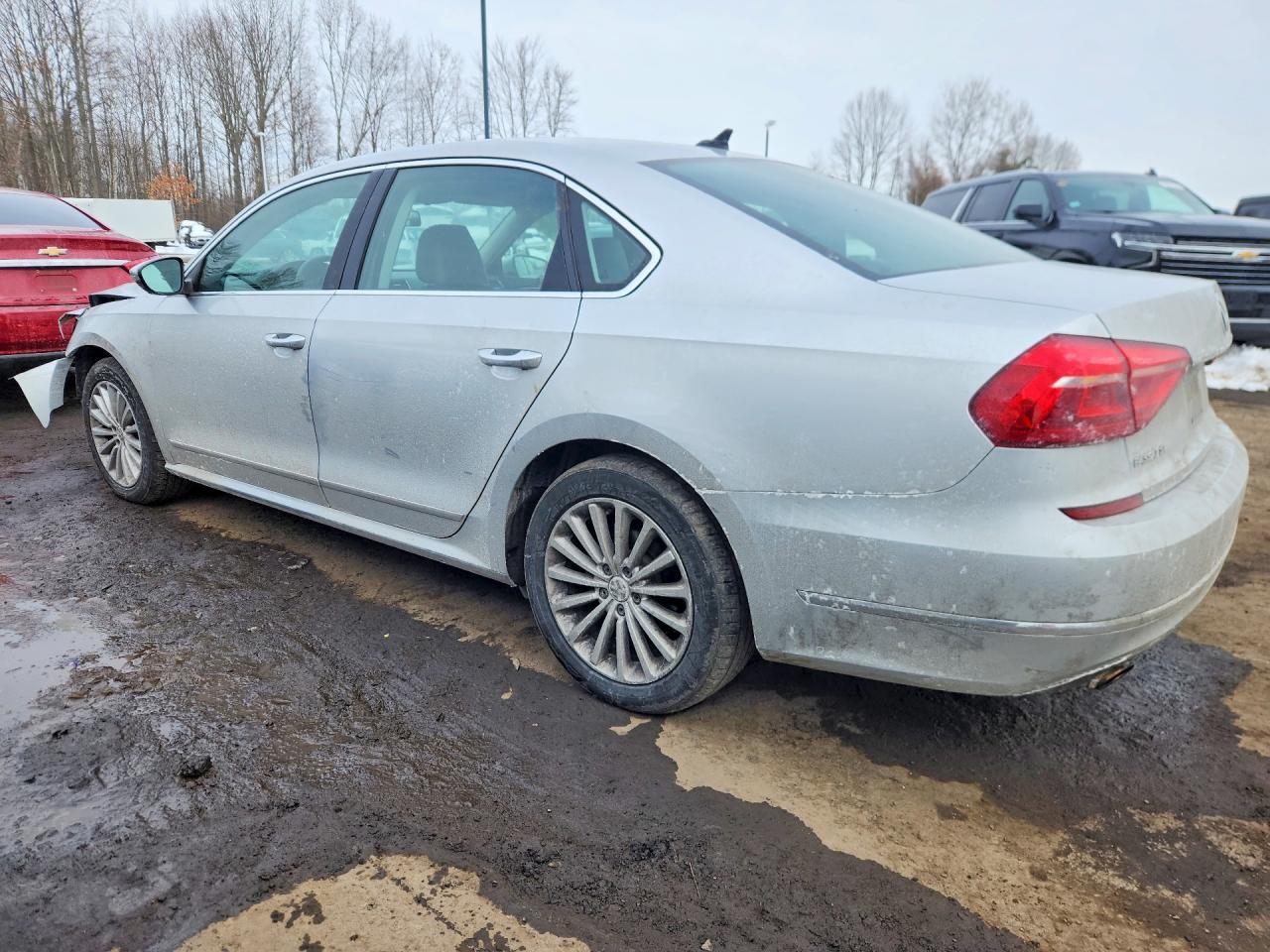 2016 Volkswagen Passat Se - Фото 2