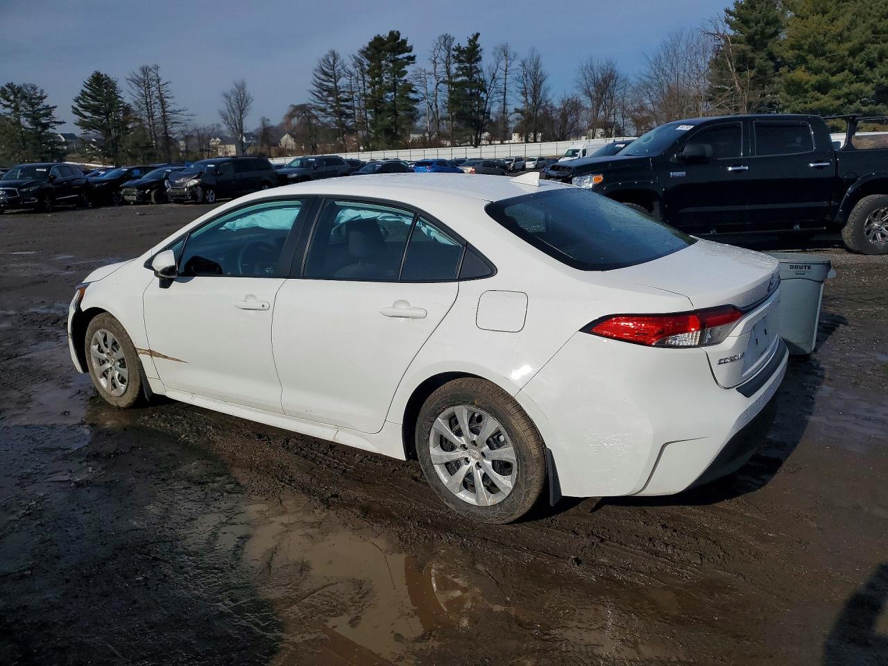2023 Toyota Corolla Le - Image 2