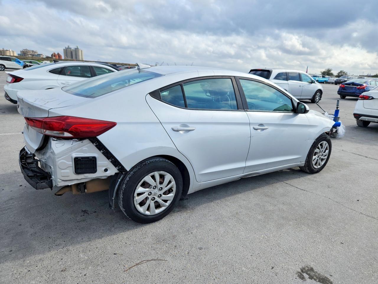 2017 Hyundai Elantra Se - Фото 3
