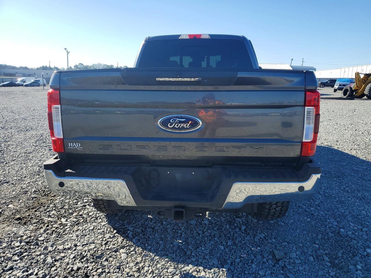 2017 Ford F250 Super Duty - Image 6