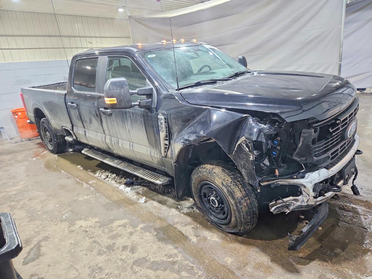 2024 Ford F350 Super Duty - Фото 4